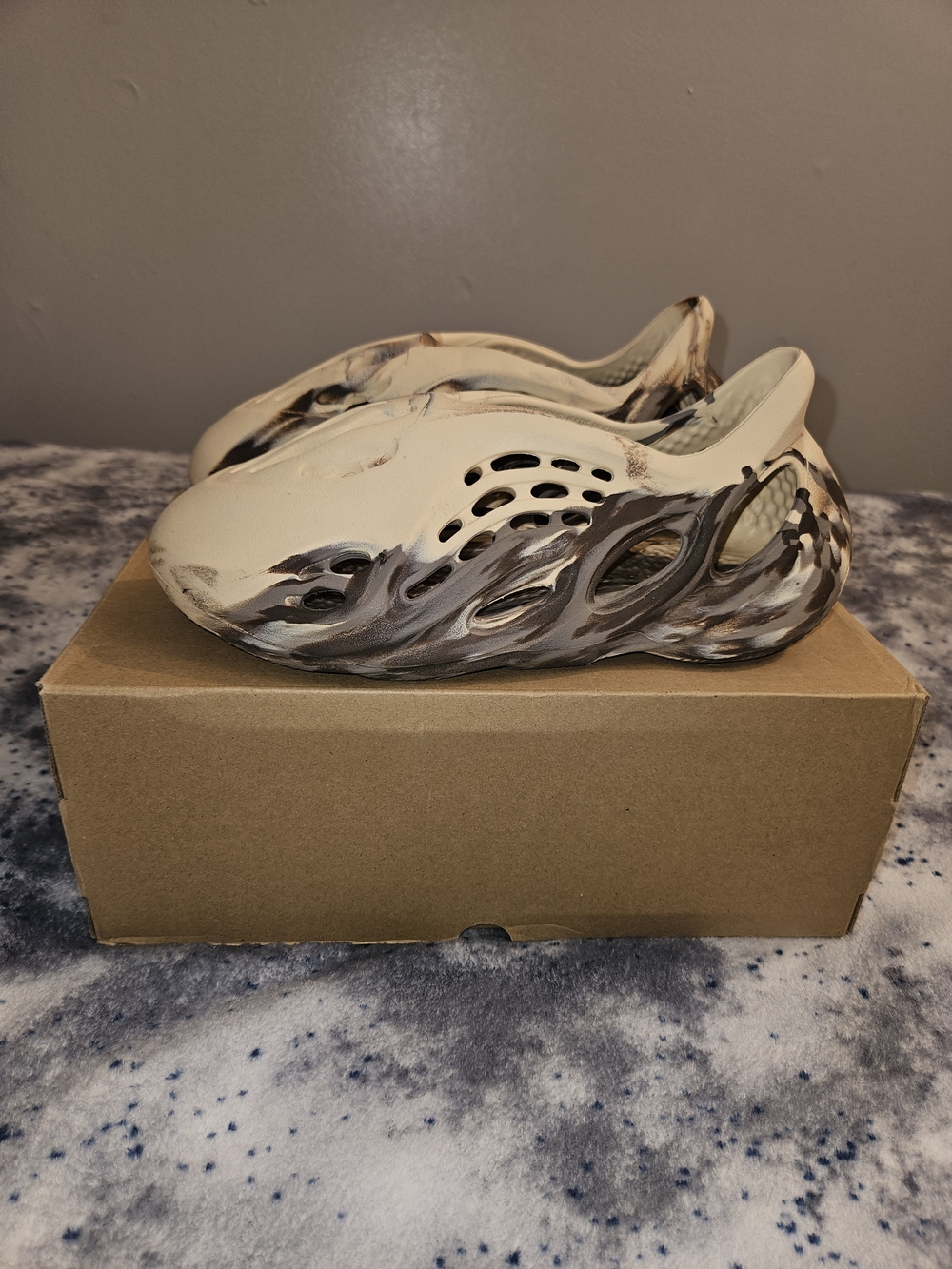 Mens Yeezy Foam Runners Casual Slip-On Foam Cream Clay Size 10 $175.00